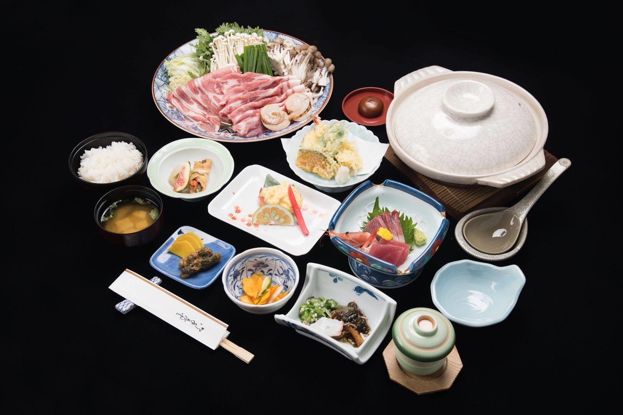 Hakuba Royal Hotel Buitenkant foto